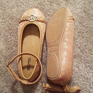 Girls shoes